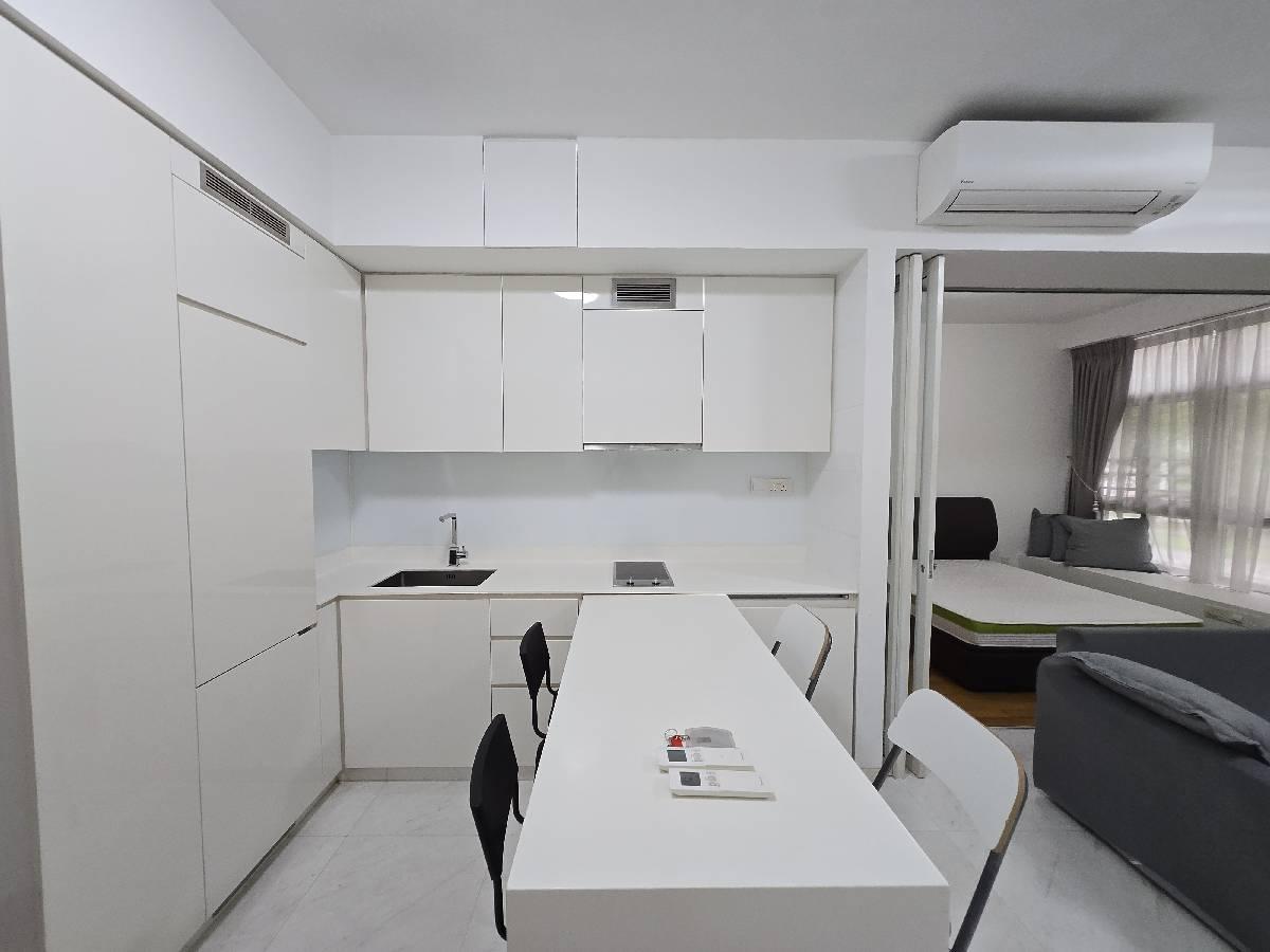 RV Residences Condominium For Rent, $3,500, 1 Bed 1 Bath 452 sqft $7.74 psf