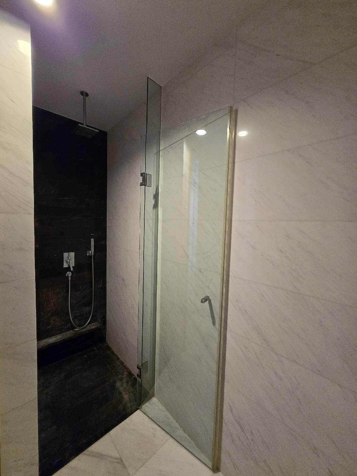 RV Residences Condominium For Rent, $3,500, 1 Bed 1 Bath 452 sqft $7.74 psf