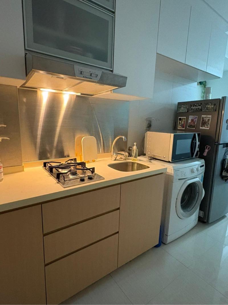 Viento Condominium For Rent, $2,800, 1 Bed 1 Bath 452 sqft $6.19 psf
