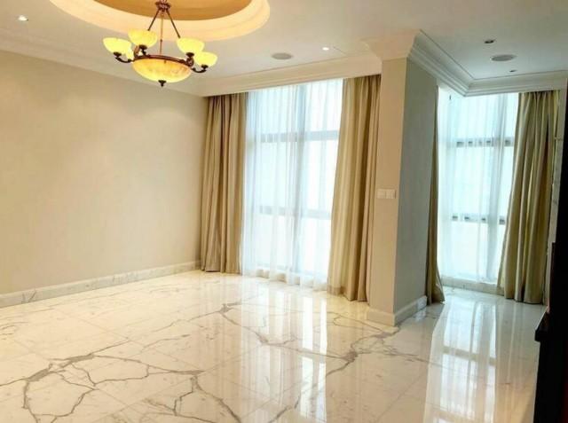Gardenville Condominium For Rent, $15,800, 4 Bed 5 Bath 3,500 sqft $4.51 psf