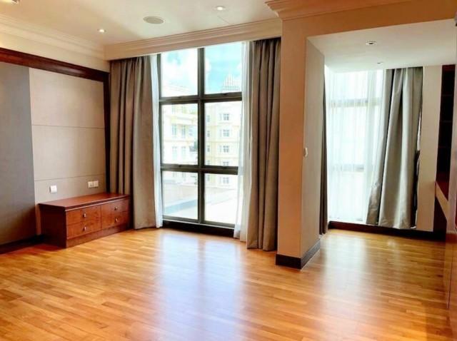 Gardenville Condominium For Rent, $15,800, 4 Bed 5 Bath 3,500 sqft $4.51 psf