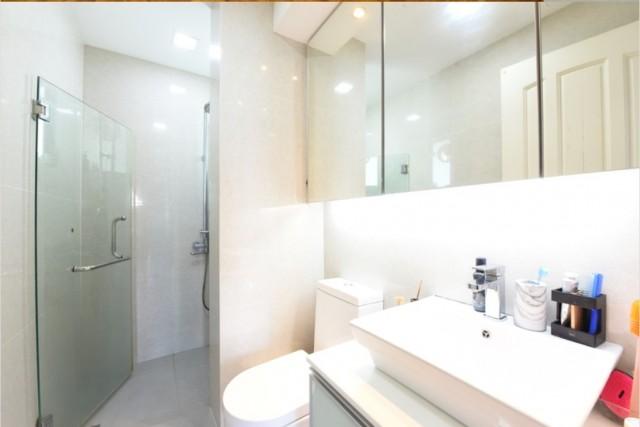 Spring Grove Condominium For Rent, $8,500, 3 Bed 3 Bath 1,389 sqft $6.12 psf