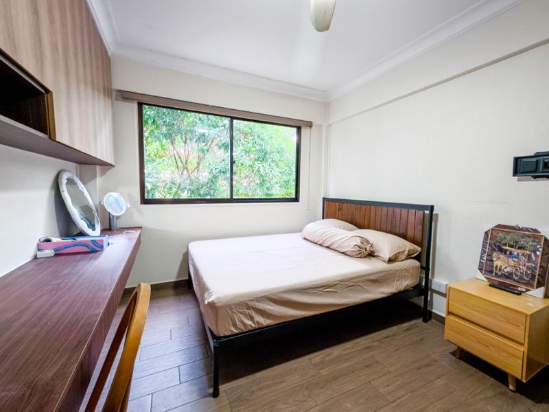 Prop-GPT: HDB Apartment: D25  429 Woodlands Street 41