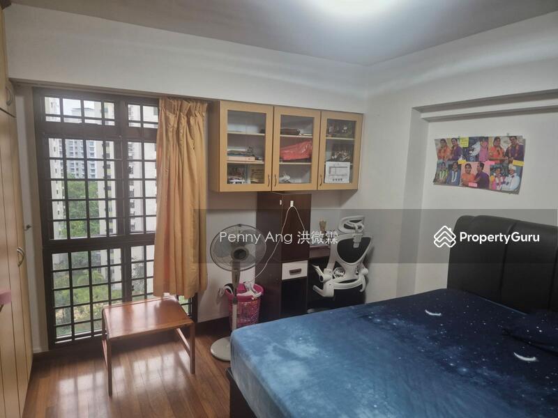 Prop-GPT: HDB Flat: D19  298C Compassvale Street