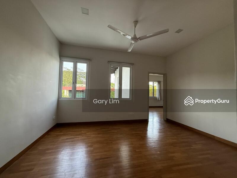 Semi-Detached for Rent: Holland, D10, 279228