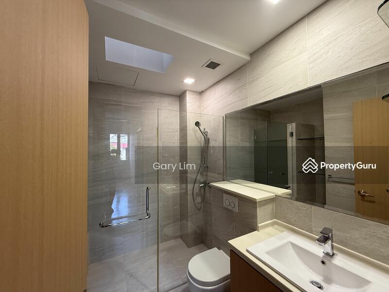 Semi-Detached for Rent: Holland, D10, 279228