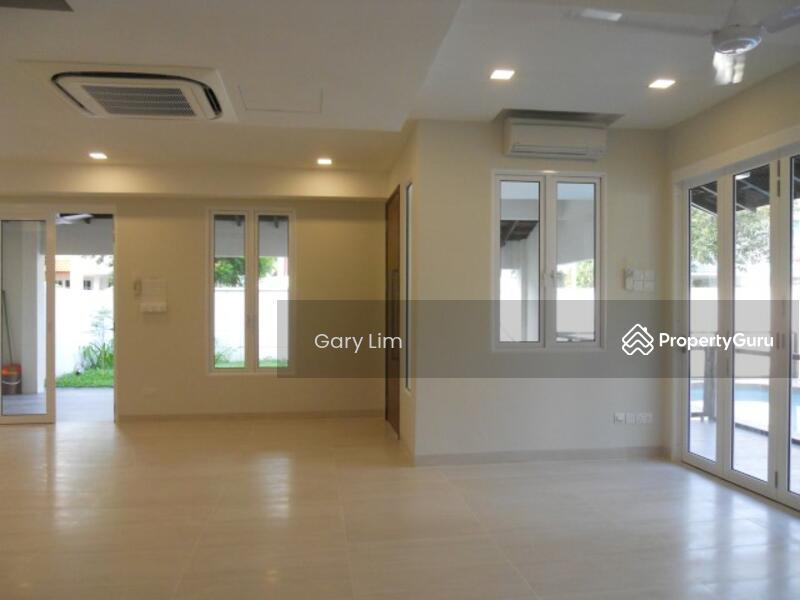 Semi-Detached for Rent: Holland, D10, 279228