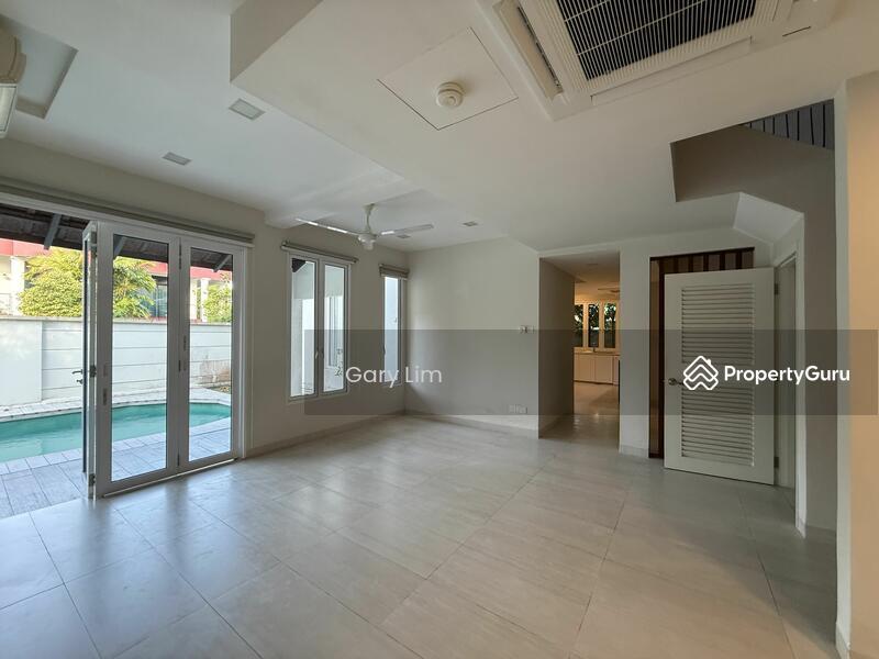 Semi-Detached for Rent: Holland, D10, 279228