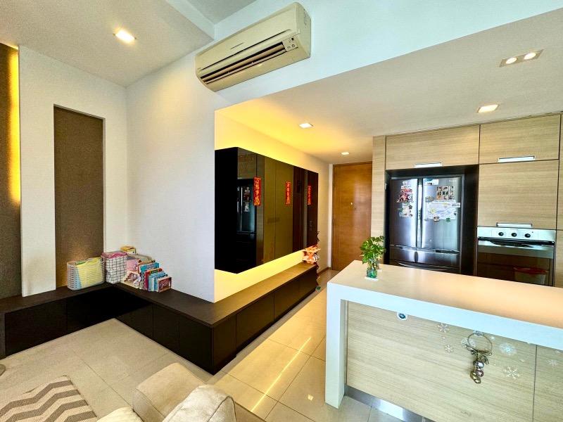 Domain 21 Condominium For Rent, $6,999, 3 Bed 3 Bath 1,281 sqft $5.46 psf