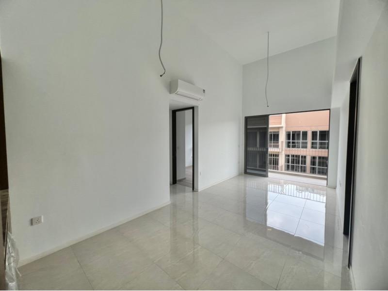 Prop-GPT: Condominium: D27 Yishun The Watergardens at Canberra
