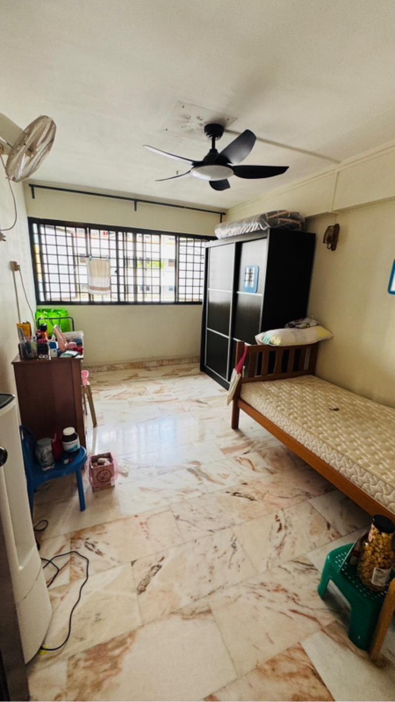 Prop-GPT: HDB Apartment: D27 Yishun 154 Yishun Street 11