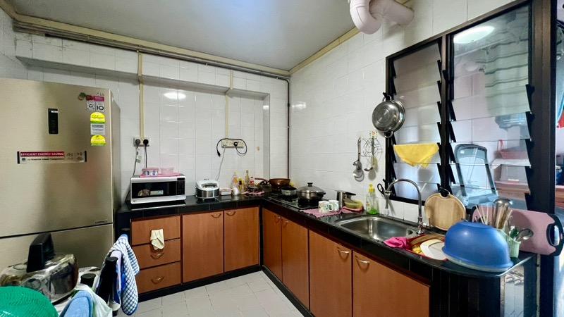 HDB Apartment for Rent: D23, 670502