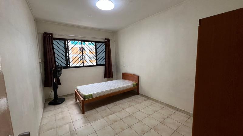 HDB Apartment for Rent: D23, 670232