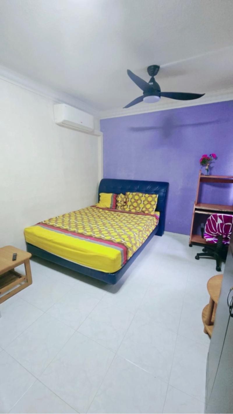 Prop-GPT: HDB Apartment: D05  427 Clementi Avenue 3