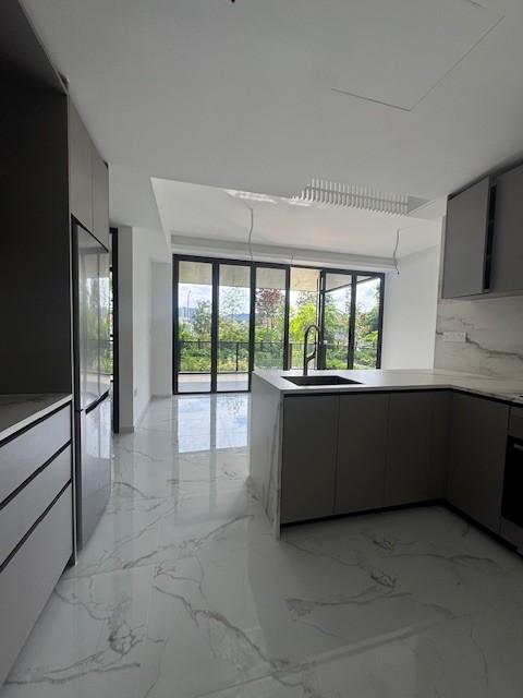 LIV @ MB Condominium For Rent, $6,500, 2 Bed 2 Bath 1,044 sqft $6.23 psf