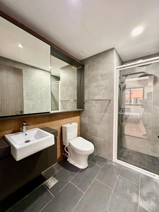 Rezi 24 Apartment For Rent, $4,400, 3 Bed 2 Bath 753 sqft $5.84 psf
