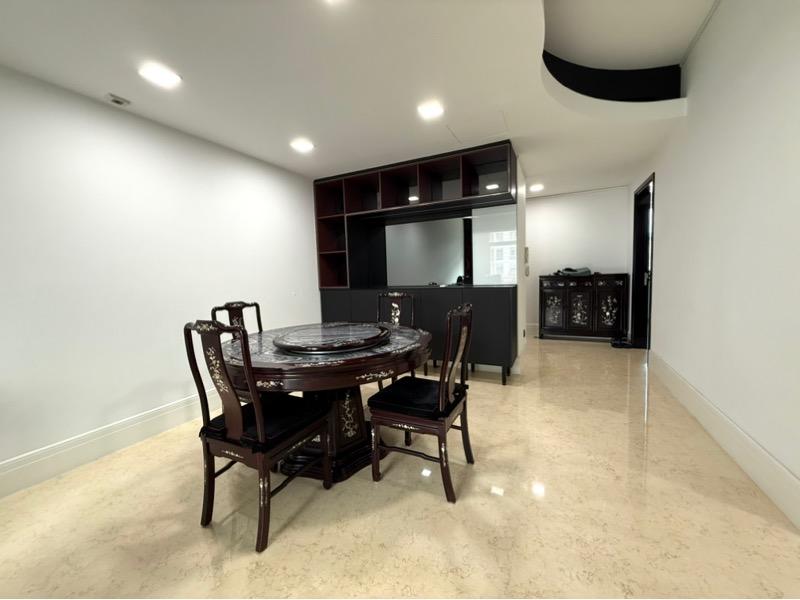 Prop-GPT: Condominium: D14  The Waterina