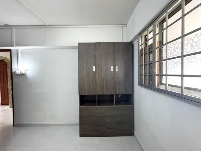 212 Marsiling Crescent HDB Apartment For Rent, $2,600, 3 Bed 2 Bath 796 sqft $3.27 psf