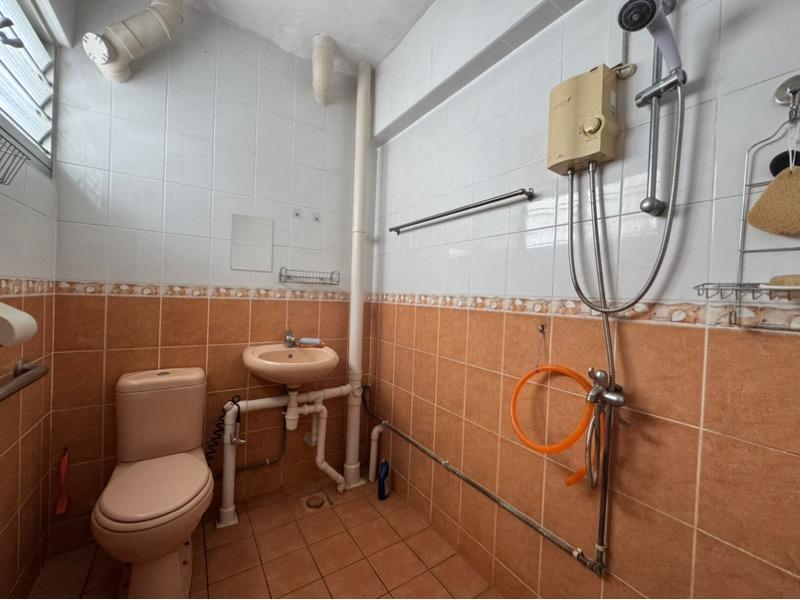 212 Marsiling Crescent HDB Apartment For Rent, $2,600, 3 Bed 2 Bath 796 sqft $3.27 psf