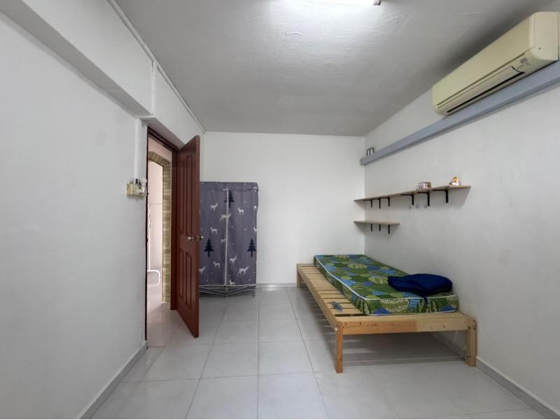 212 Marsiling Crescent HDB Apartment For Rent, $2,600, 3 Bed 2 Bath 796 sqft $3.27 psf
