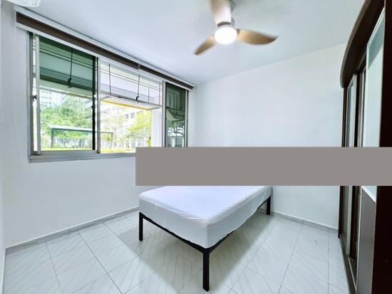 Prop-GPT: HDB Apartment: D18  116 Simei Street 1