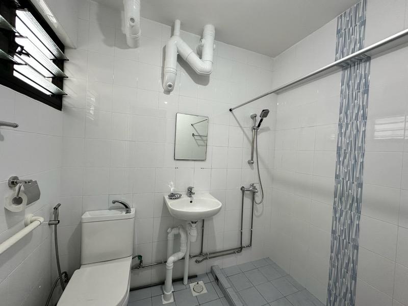 211 Bukit Batok Street 21 HDB Apartment For Rent, $3,500, 3 Bed 2 Bath 1,119 sqft $3.13 psf