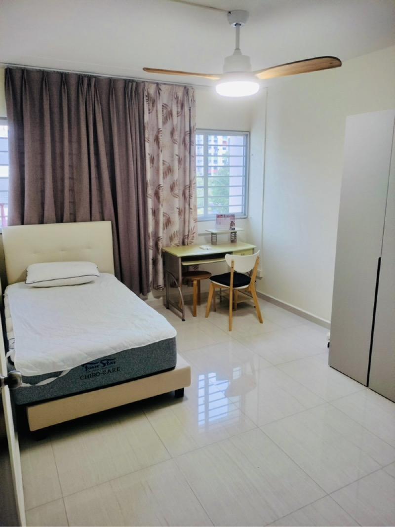 Prop-GPT: HDB Apartment: D27 Yishun 629 Yishun Street 61