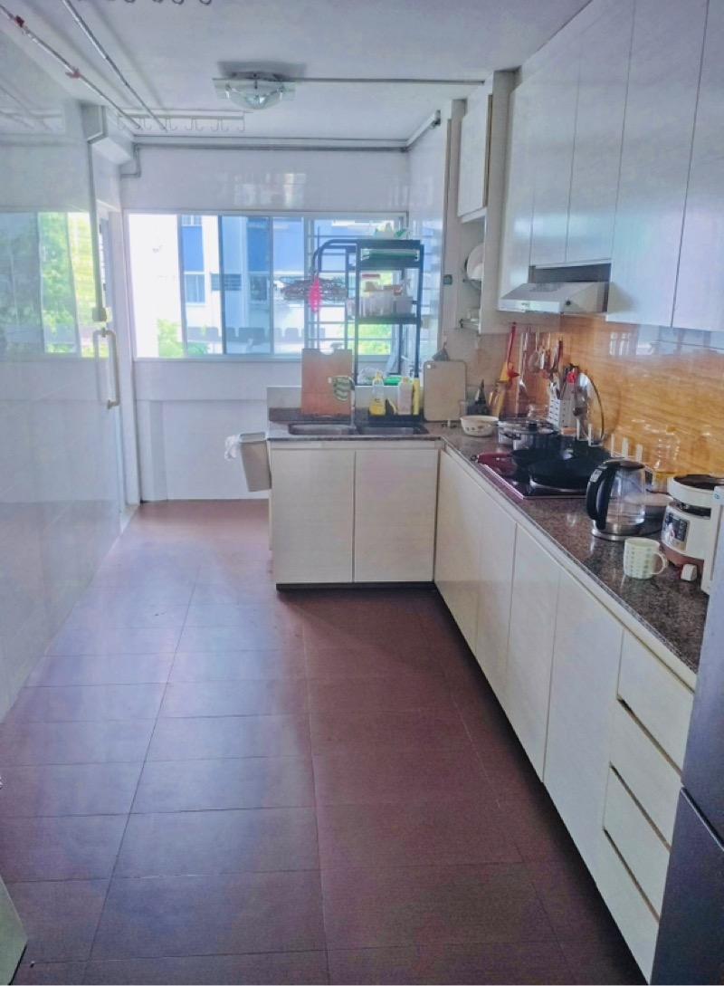 629 Yishun Street 61 HDB Apartment Room Rental, $950, 1 Bed 2 Bath 107 sqft $8.88 psf