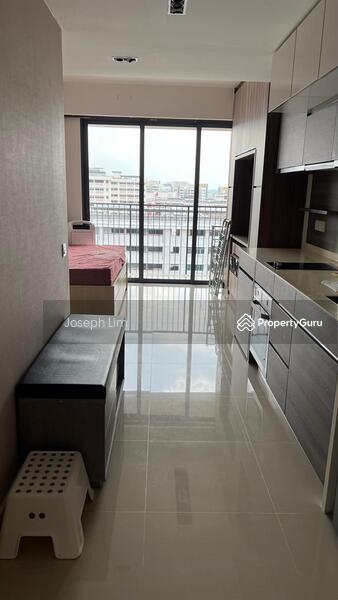 Condominium for Rent: Pasir Ris, D18, 518070