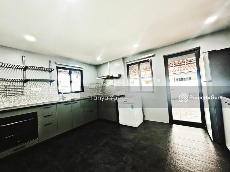 Semi-Detached for Rent: D15, 438284