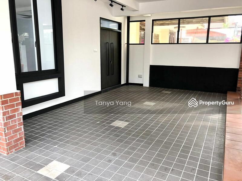 Semi-Detached for Rent: D15, 438284