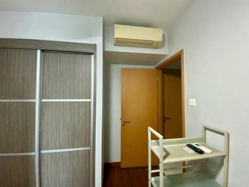 The Quartz Condominium Room Rental, $1,000, 1 Bed 1 Bath 300 sqft $3.33 psf