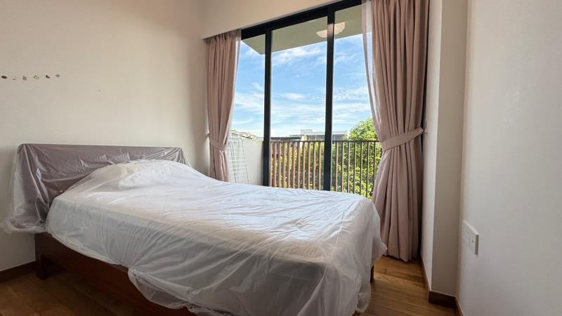 ROYALGREEN Condominium For Rent, $5,000, 2 Bed 1 Bath 710 sqft $7.04 psf