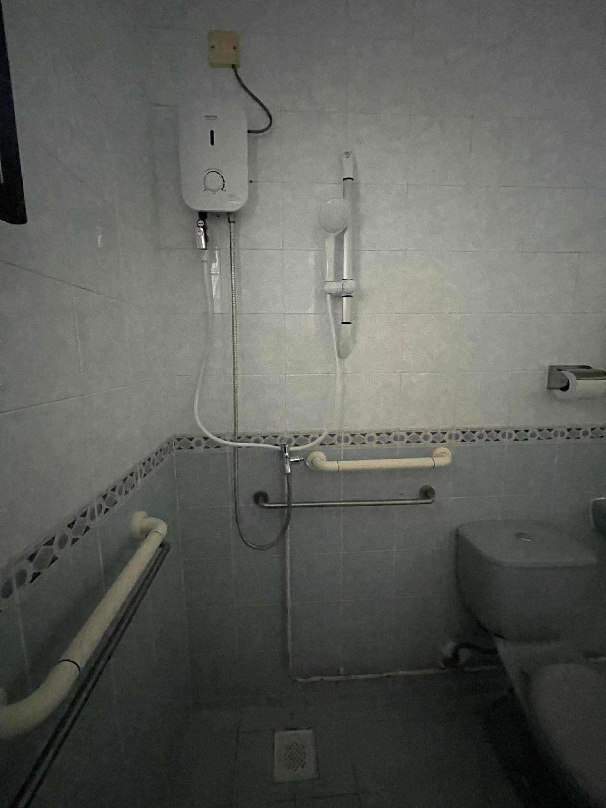 295C Compassvale Crescent HDB Apartment Room Rental, $1,100, 1 Bed 1 Bath 1,615 sqft $0.68 psf