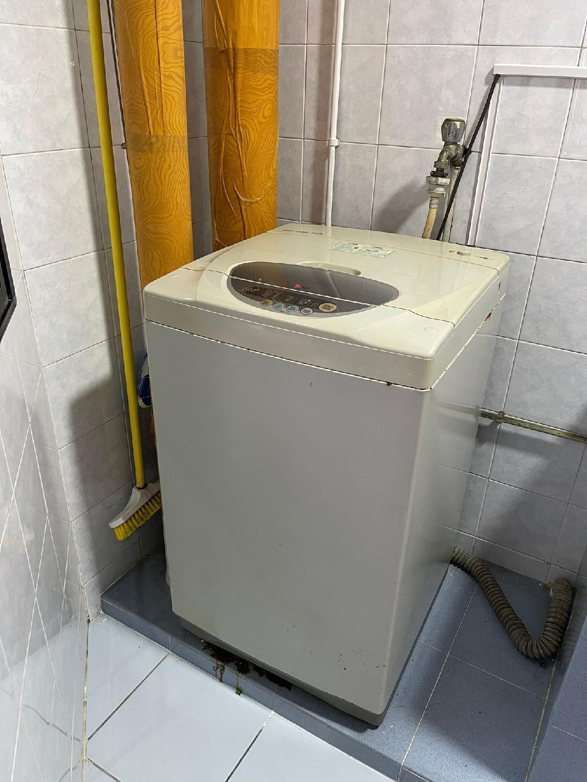 295C Compassvale Crescent HDB Apartment Room Rental, $1,100, 1 Bed 1 Bath 1,615 sqft $0.68 psf