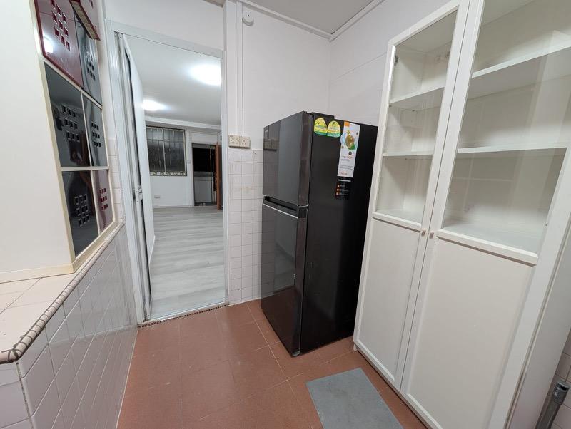359 Bukit Batok Street 31 HDB Apartment For Rent, $2,900, 2 Bed 2 Bath 688 sqft $4.22 psf
