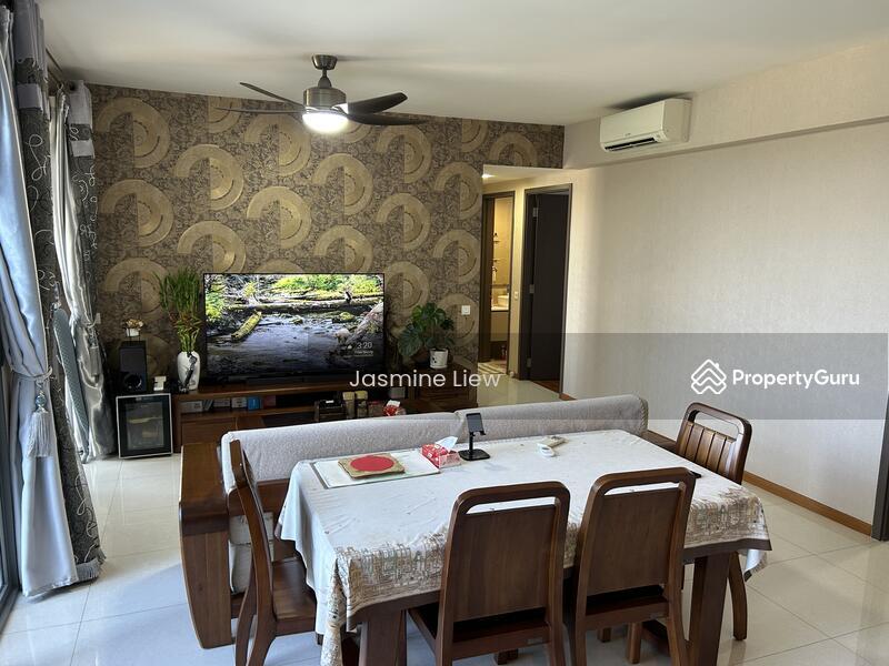Prop-GPT: Condominium: D18 Pasir Ris Vue 8 Residence