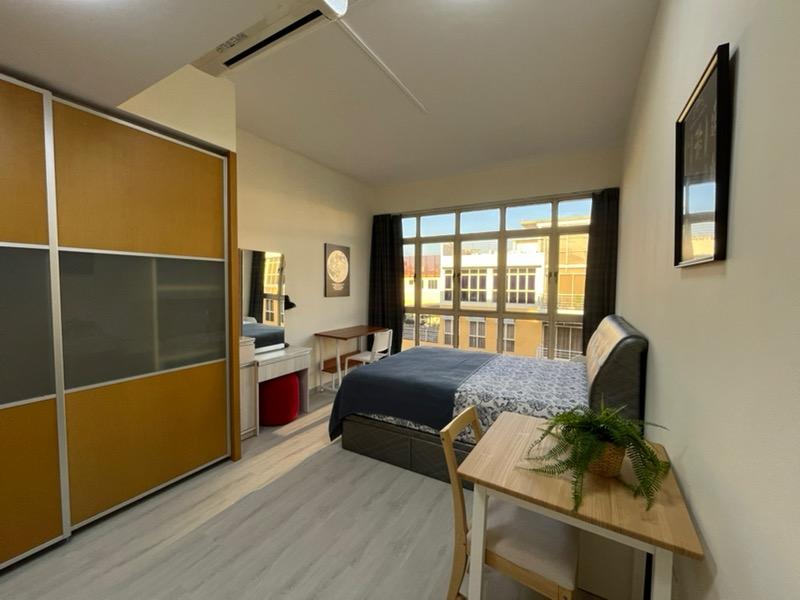 Sims Green Apartment Room Rental, $2,300, 1 Bed 1 Bath 200 sqft $11.50 psf