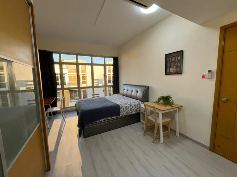 Sims Green Apartment Room Rental, $2,300, 1 Bed 1 Bath 200 sqft $11.50 psf
