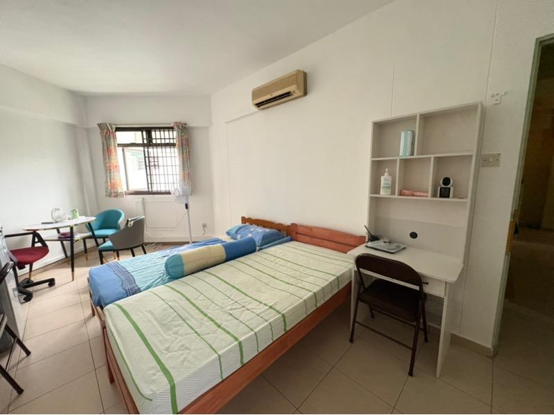 Prop-GPT: HDB Apartment: D25  512 Woodlands Drive 14