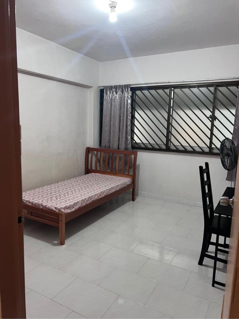 Prop-GPT: HDB Apartment: D27 Yishun 850 Yishun Street 81