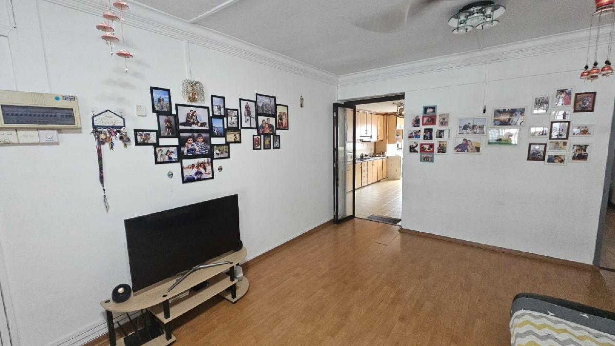 Prop-GPT: HDB Apartment: D16  43 Chai Chee Street