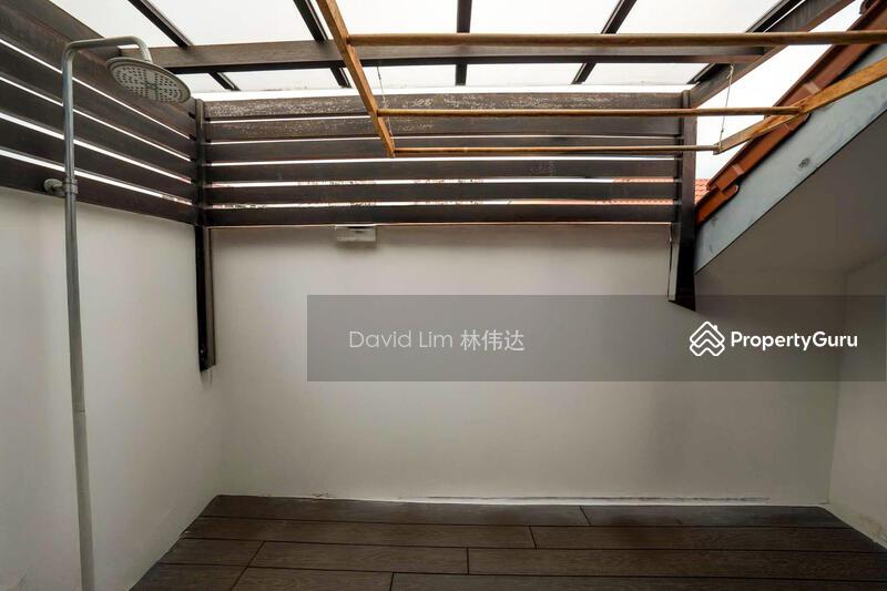 Semi-Detached for Rent: D19, 557552
