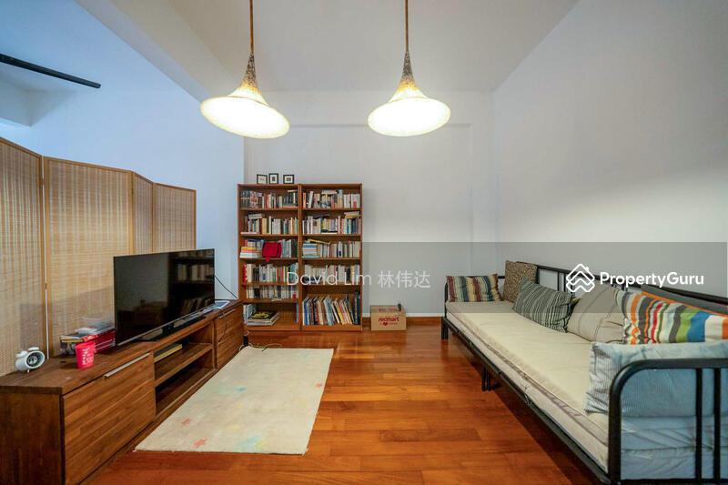 Semi-Detached for Rent: D19, 557552
