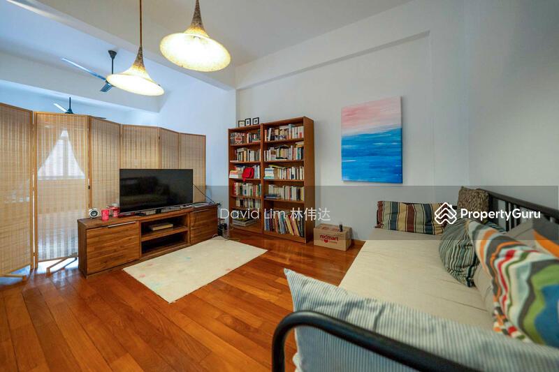 Semi-Detached for Rent: D19, 557552