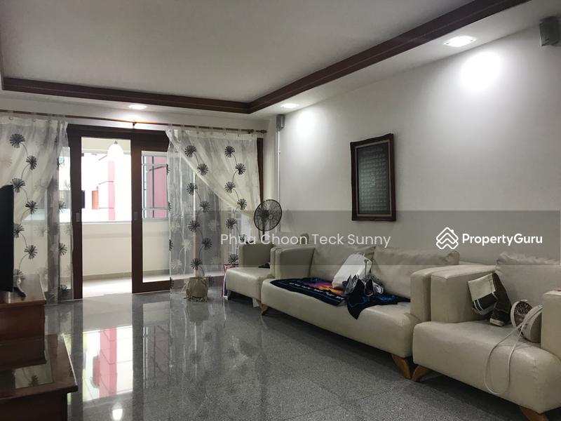 Prop-GPT: HDB Flat: D27 Yishun 212 Yishun Street 21