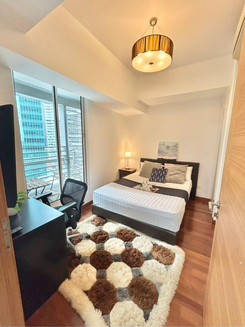 Prop-GPT: Apartment: D01 Marina The Sail @ Marina Bay