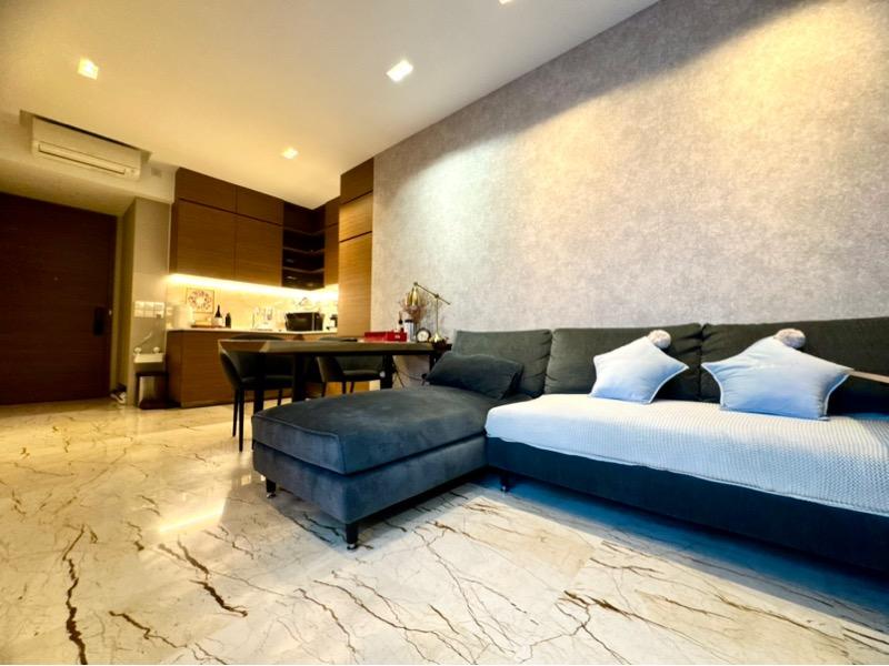 Queens Peak Condominium For Rent, $4,200, 2 Bed 1 Bath 624 sqft $6.73 psf