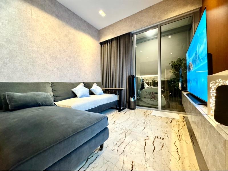 Queens Peak Condominium For Rent, $4,200, 2 Bed 1 Bath 624 sqft $6.73 psf
