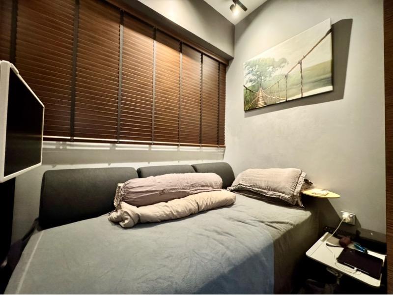 Queens Peak Condominium For Rent, $4,200, 2 Bed 1 Bath 624 sqft $6.73 psf